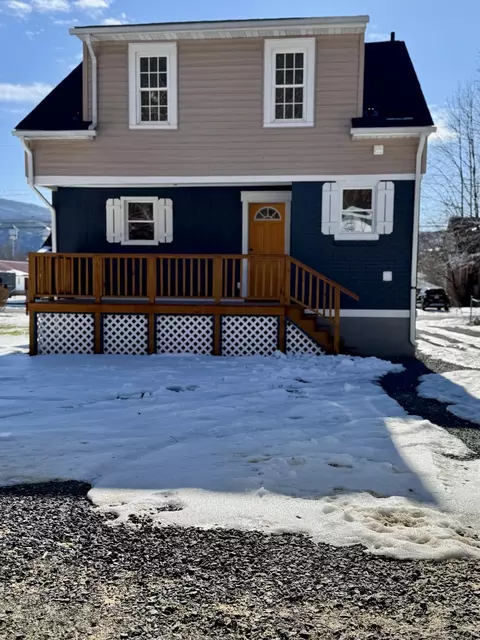 Exterior - 1322 W Jackson St, Covington, VA 24426 photo 6 of 15