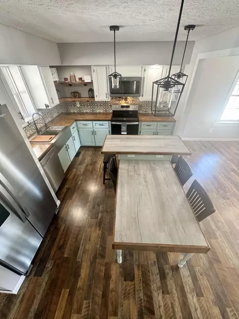 Kitchen - 1322 W Jackson St, Covington, VA 24426 photo 4 of 9