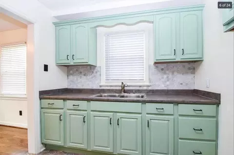 Kitchen - 2819 Cove Rd NW, Roanoke, VA 24017 photo 3 of 3