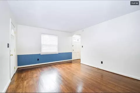 Living - 2819 Cove Rd NW, Roanoke, VA 24017 photo 2 of 2