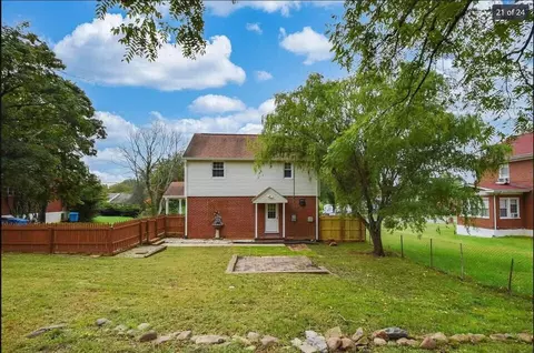 Exterior - 2819 Cove Rd NW, Roanoke, VA 24017 photo 3 of 3