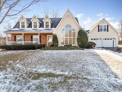 5022 Huntridge Rd, Roanoke, VA 24012