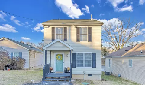 1006 Pocahontas Ave NE, Roanoke, VA 24012
