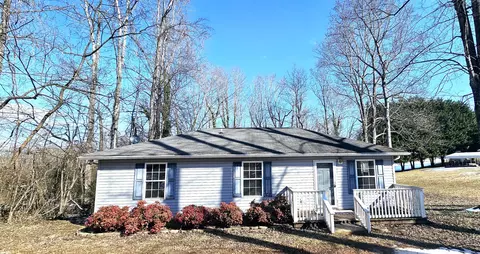 2228 Preston Rd, Martinsville, VA 24112