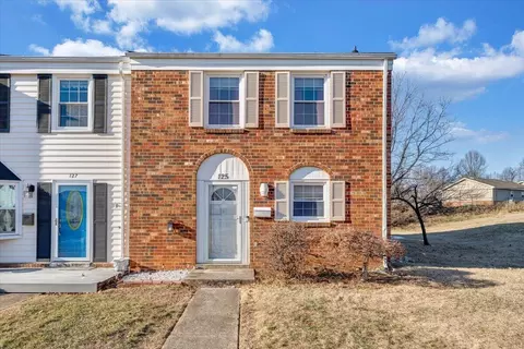 125 Oxford Sq, Vinton, VA 24179