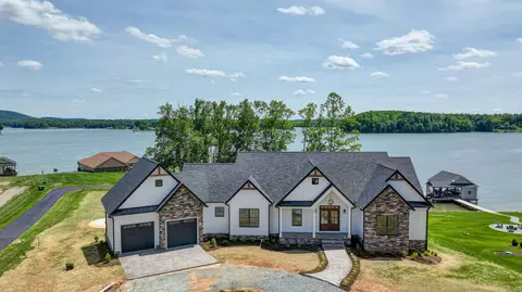 108 Pennsylvania Ave, Union Hall, VA 24176