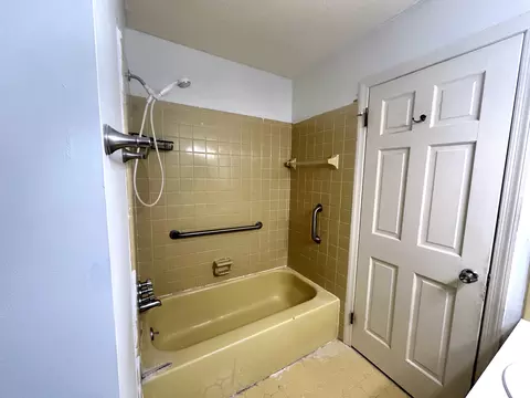 Bath - 413 Patsy Ave, Collinsville, VA 24078 photo 2 of 2
