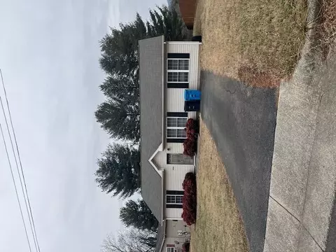 2510 Radford Rd NE, Roanoke, VA 24012