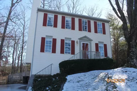 4626 Whipplewood Ct, Roanoke, VA 24018