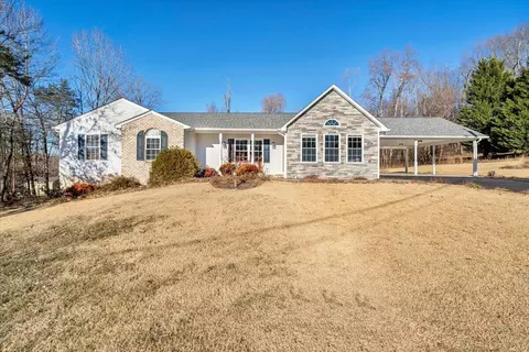 197 Wickersham Rd, Ridgeway, VA 24148 photo 1