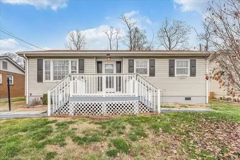 4421 Edgelawn Ave NW, Roanoke, VA 24017