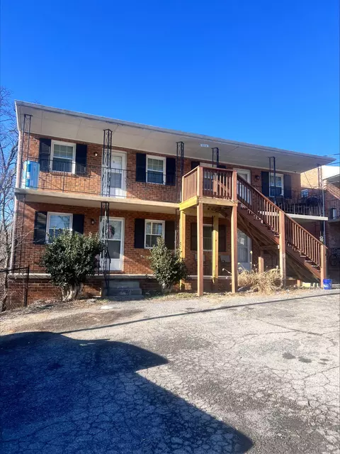 2114 Carvin St NE, Roanoke, VA 24012