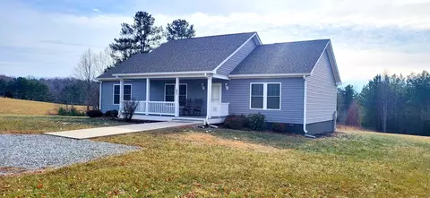 361 Creeks Bank Rd, Hurt, VA 24563