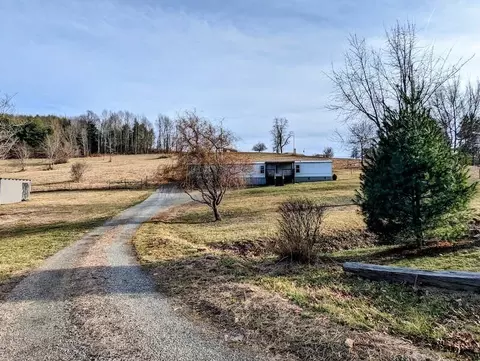 700 Gardner Rd, Willis, VA 24380 photo 3