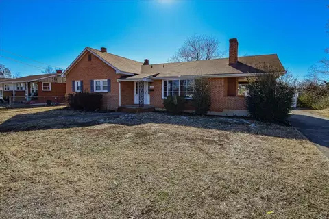 1214 Syracuse Ave NW, Roanoke, VA 24017