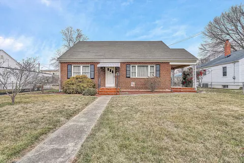 305 Bowman Ave, Salem, VA 24153
