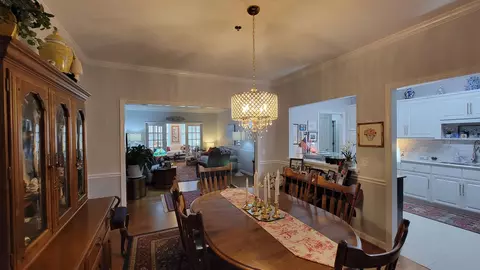 3025 Mcvitty Forest Dr #103, Roanoke, VA 24018