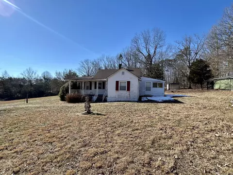 10457 Rockford School Rd, Gretna, VA 24557