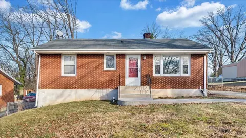 303 Deaner Dr NW, Roanoke, VA 24017