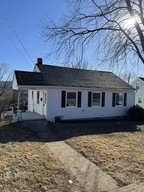 822 Lakeview St, Salem, VA 24153
