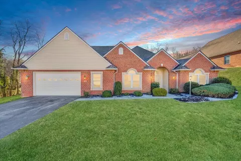 5711 Glen Meadow Dr, Roanoke, VA 24018