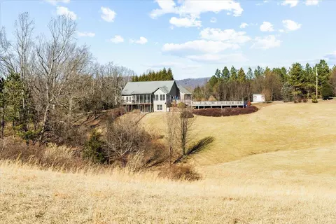 7035 Old Mill Rd, Roanoke, VA 24018