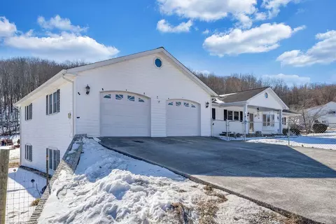 21258 Cumberland Gap Rd, New Castle, VA 24127