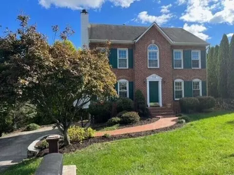 244 Bush Dr, Vinton, VA 24179