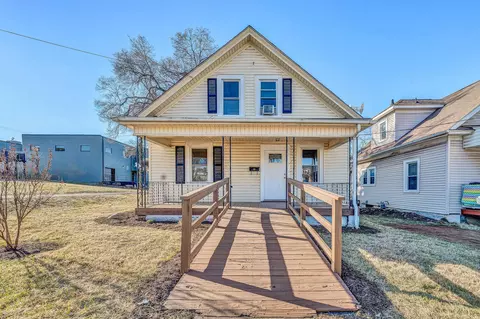 105 19th St SW, Roanoke, VA 24016