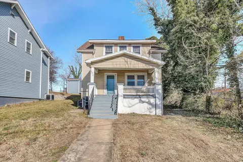 2315 Salem Tpke NW, Roanoke, VA 24017