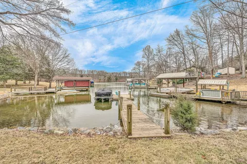 2300 Buccaneer Rd, Moneta, VA 24121 photo 3