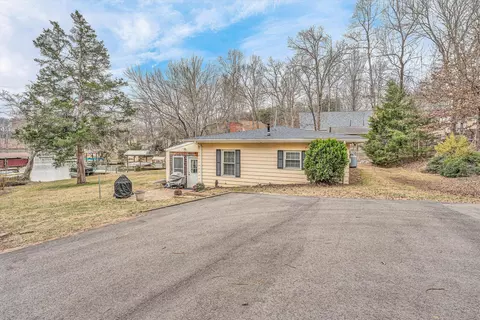 2300 Buccaneer Rd, Moneta, VA 24121 photo 5