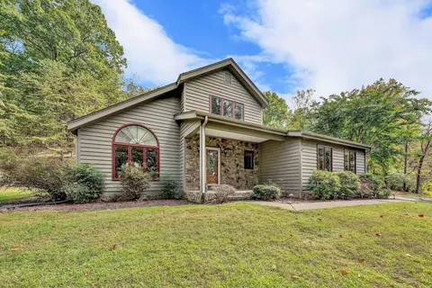 29 Serenity Ln, Blue Ridge, VA 24064