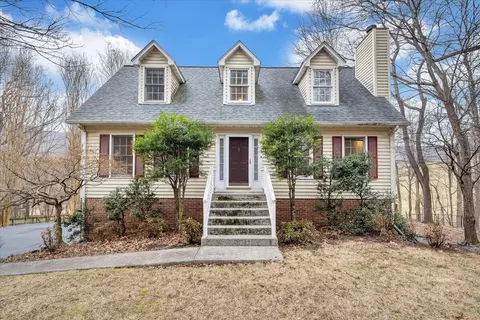 7278 Carriage Hills Dr, Roanoke, VA 24018