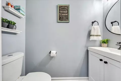 Bath - 2000 Tula Dr, Salem, VA 24153 photo 1 of 6