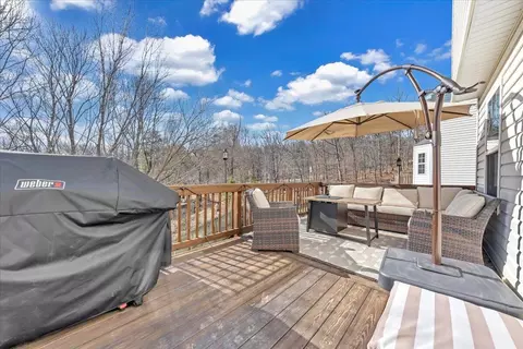 Exterior - 2000 Tula Dr, Salem, VA 24153 photo 3 of 12