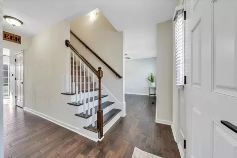 Entry Way - 2000 Tula Dr, Salem, VA 24153 photo 3 of 9