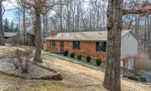 185 Parkview Dr, Blue Ridge, VA 24064