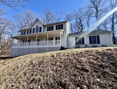 2105 Archway Rd, Blue Ridge, VA 24064