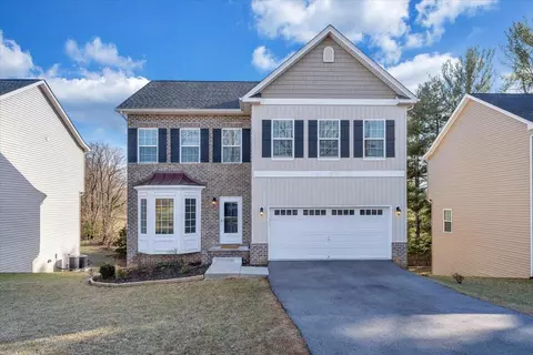 3222 Clearview Dr, Roanoke, VA 24018