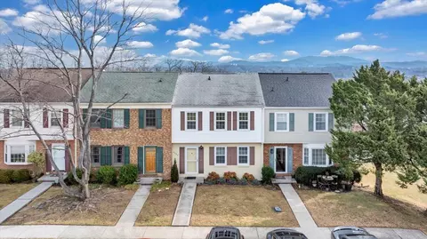4538 Andover Ct, Roanoke, VA 24018