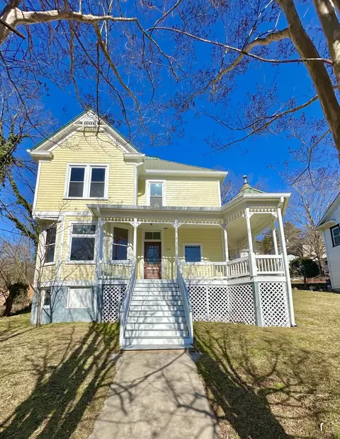 116 Alleghany St, Clifton Forge, VA 24422