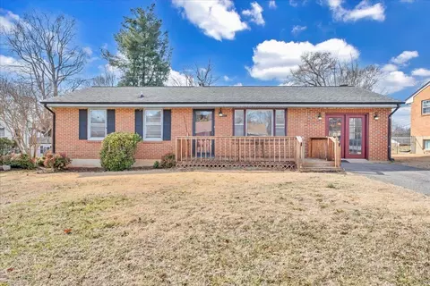 5422 Oakland Blvd, Roanoke, VA 24019