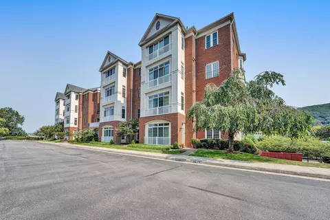 225 23rd St SW #306, Roanoke, VA 24014