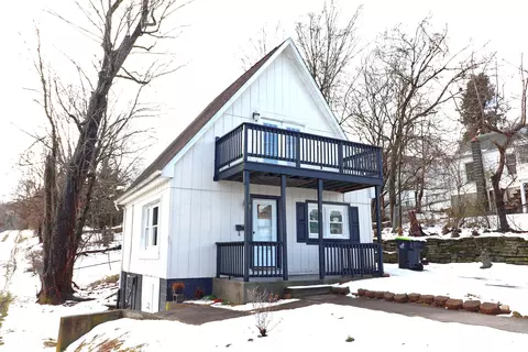 529 2nd St SW, Pulaski, VA 24301