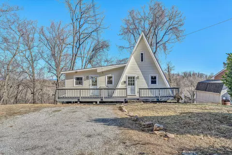 1029 Gardens Rd SW, Roanoke, VA 24014