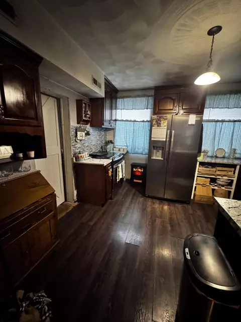 Kitchen - 252 Cherry Tree Btm, Buchanan, VA 24066 photo 4 of 5