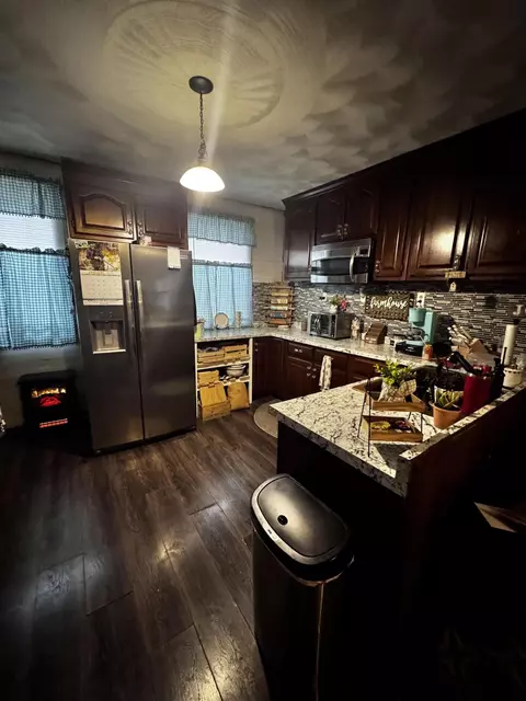 Kitchen - 252 Cherry Tree Btm, Buchanan, VA 24066 photo 2 of 5