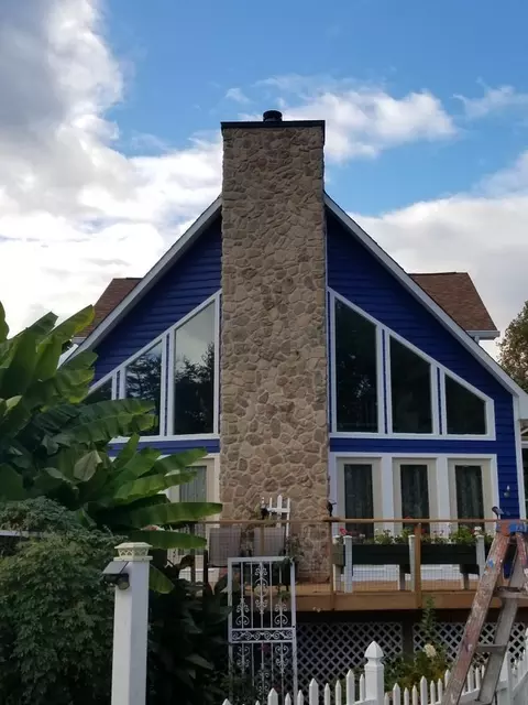 104 Driftwood Ct, Moneta, VA 24121
