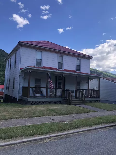 313 Alleghany St, Clifton Forge, VA 24422